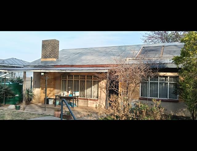 3 BEDROOM FREESTANDING FOR SALE IN WITBANK EXT 8